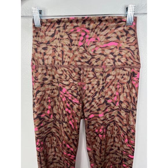 Beyond Yoga Lux Print Cheetah Swirl Pink High Waisted Leggings XS 0/2 - Picture 3 of 10